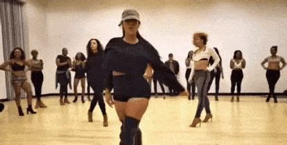 bigasstwerk|Thick Twerk GIFs .